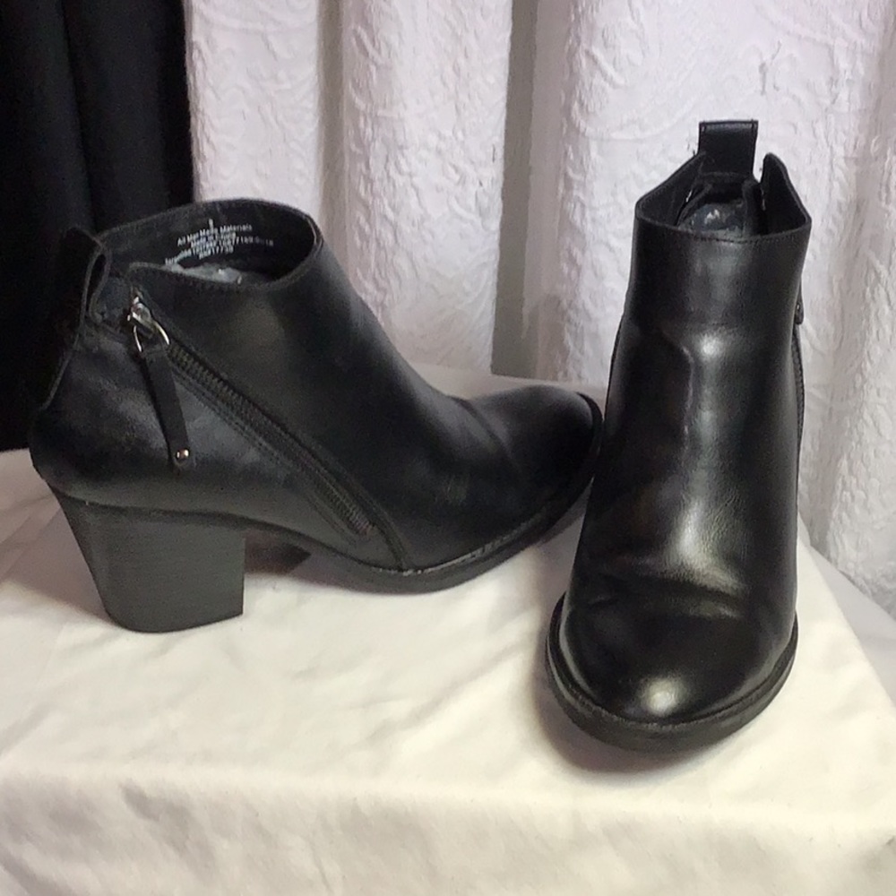 Black leather ankle boots chunky heel